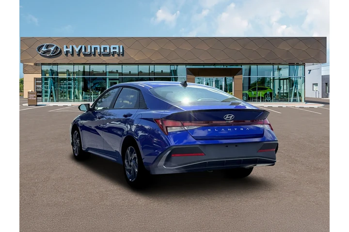 $22802 : Hyundai ELANTRA 2026 SEL Spo image 5