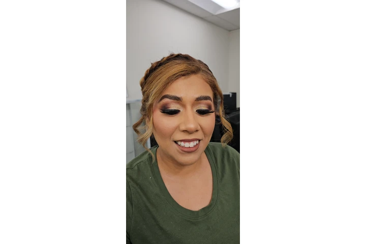 MAQUILLAJE Y PEINADO image 10