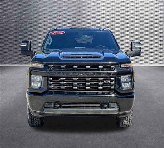 $39989 : 2021 Silverado 2500HD Custom image 2