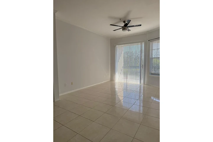 $1850 : 🏡 FOR RENT – Remodeled Condo image 8