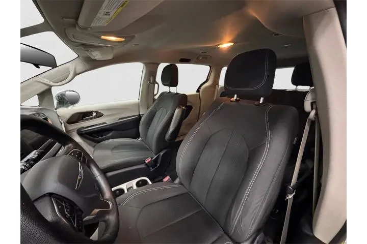 $19971 : Chrysler Voyager 2020 L 4dr image 9