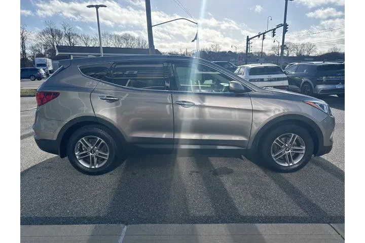 $14977 : Hyundai SANTA FE Sport 2017 image 5