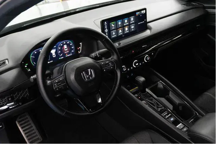 $31816 : Honda Accord Hybrid 2025 Spo image 3