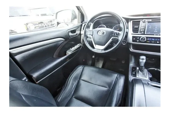$22023 : Toyota Highlander 2018 Limit image 7