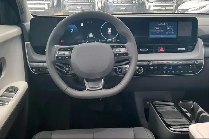 $34207 : Hyundai IONIQ 5 2026 SEL 4dr image 5