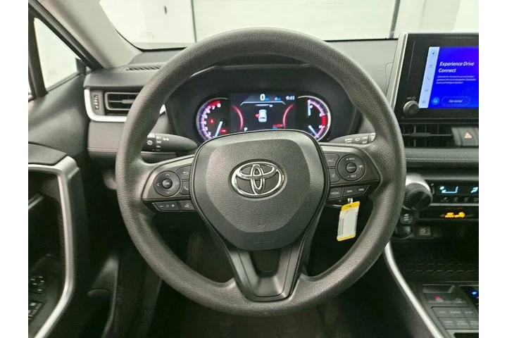 $26998 : Toyota RAV4 2024 AWD LE 4dr image 10