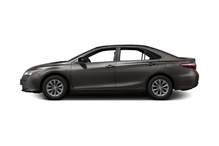 $12794 : Toyota Camry 2016 XLE 4dr Se image 2