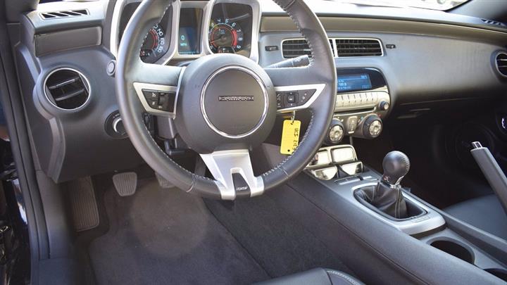 $8900 : 2011 Chevy Camaro SS image 4