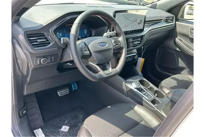 $30000 : Ford Escape 2024 AWD ST-Line image 7