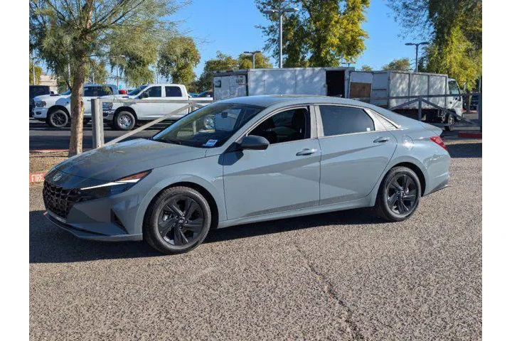 $17990 : Hyundai ELANTRA 2023 SEL 4dr image 8