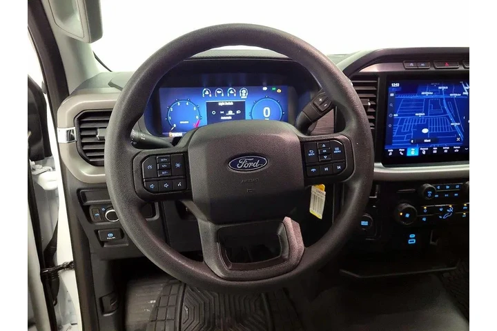 $31998 : Ford F-150 2024 4x2 XL 2dr R image 10