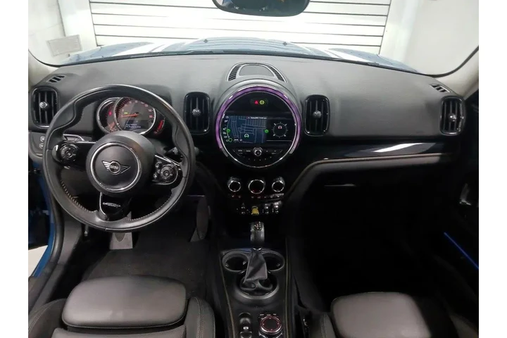 $17998 : MINI Countryman Plug-in Hybr image 8