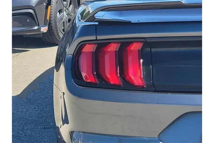 $27591 : Ford Mustang 2019 GT 2dr Fas image 6