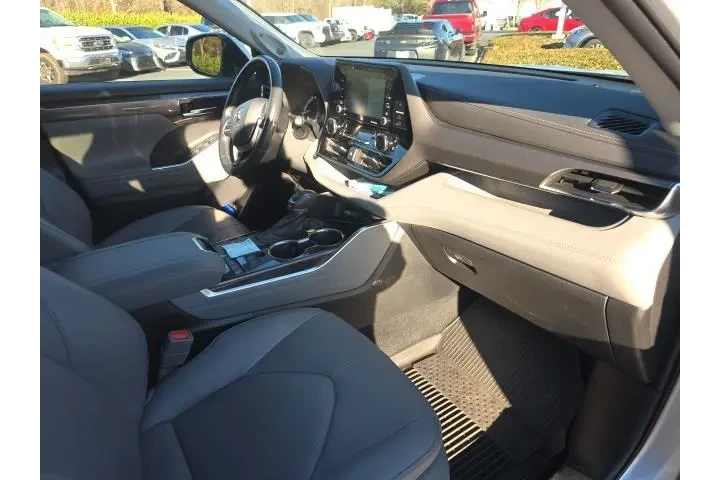 $35695 : Toyota Highlander 2022 Limit image 8
