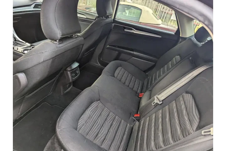 $8990 : 2016 Fusion SE image 9