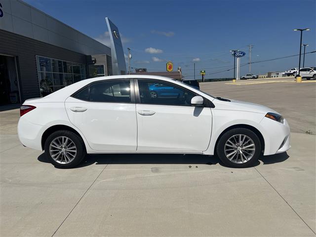 $14870 : 2015 Corolla LE Sedan I-4 cyl image 4