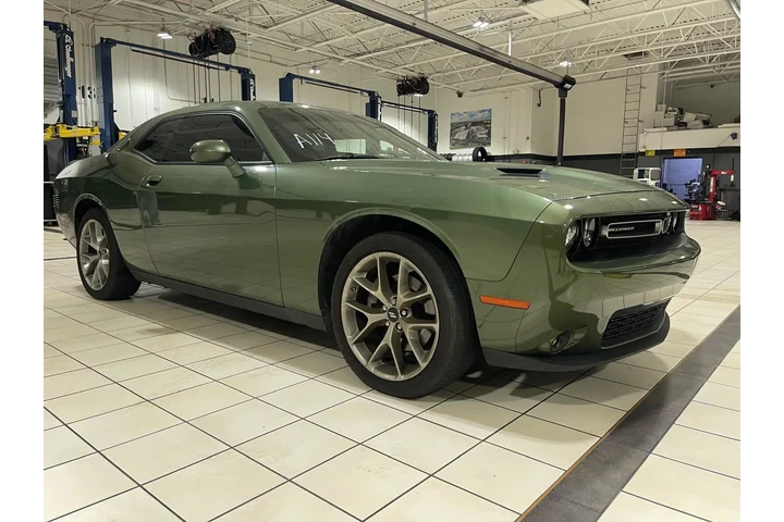 $29995 : Dodge Challenger SXT image 4