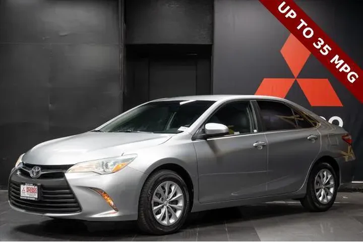 $15548 : Toyota Camry 2015 SE 4dr Sed image 1
