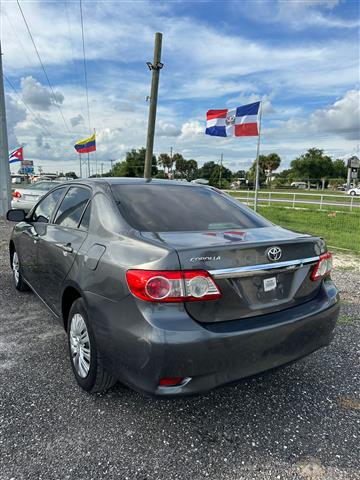 $5990 : Toyota Corolla 2011 image 4