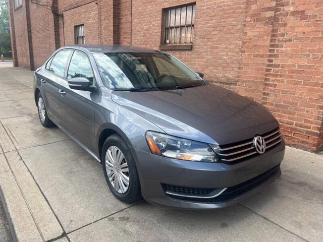 $11000 : 2014 Passat 2.5L Wolfsburg Ed image 10