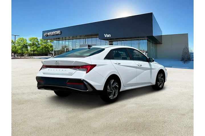 $21001 : Hyundai ELANTRA 2025 Limited image 7