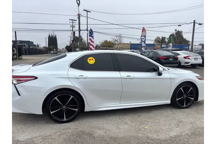 $23599 : 2018 Camry XSE image 5