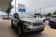 $18900 : 2013 Grand Cherokee Overland thumbnail