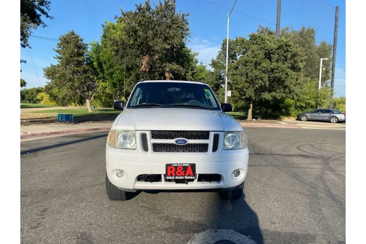 $10750 : 2005 Explorer Sport Trac XLT image 3