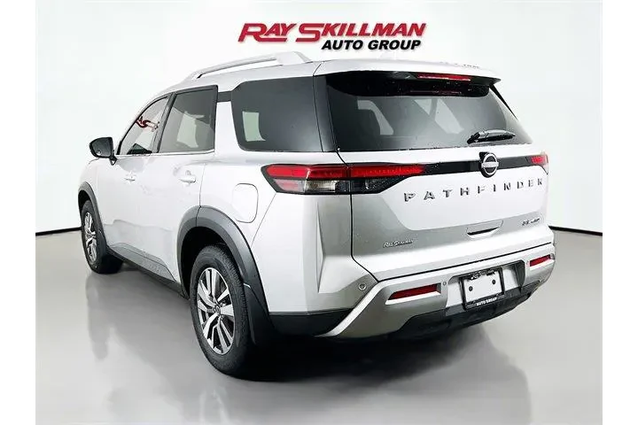$30975 : Nissan Pathfinder 2022 AWD S image 5