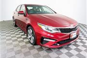 PRE-OWNED 2020 KIA OPTIMA S en Madison WV