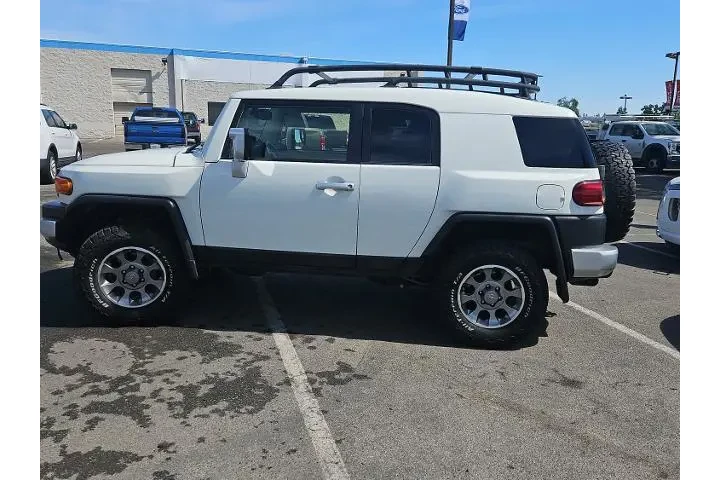 $27500 : Toyota FJ Cruiser 2013 4x4 4 image 5