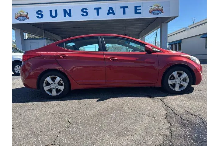 $4991 : Hyundai ELANTRA 2013 GLS 4dr image 2