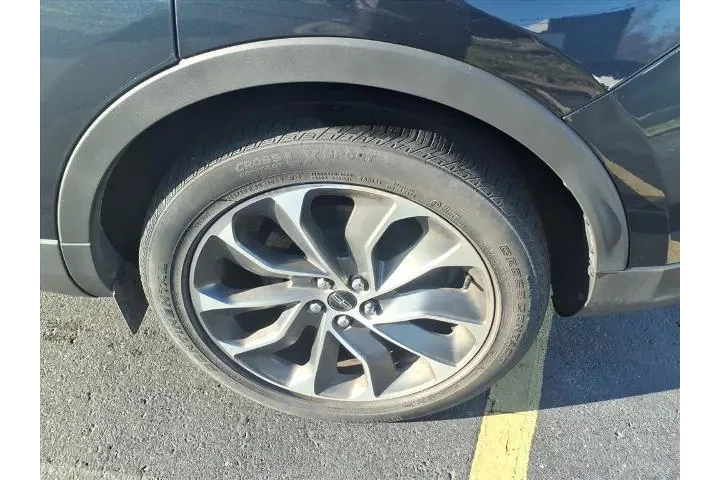 $33995 : Lincoln Nautilus 2022 AWD Re image 7