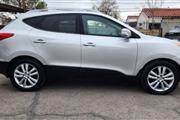 $6995 : 2010 Tucson Limited thumbnail