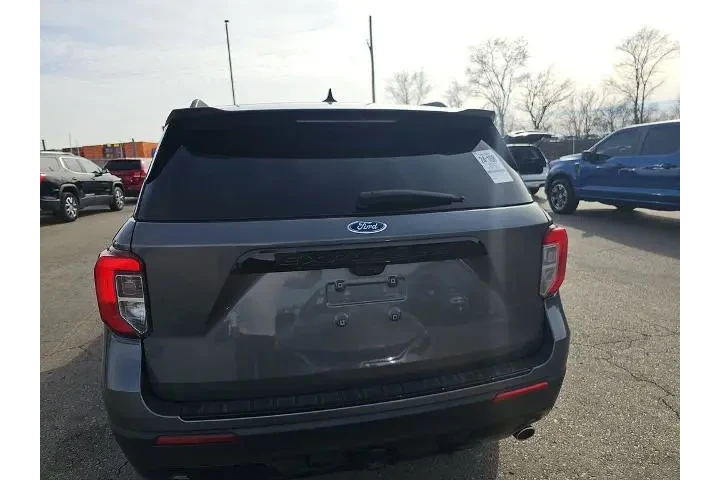 $27999 : Ford Explorer 2023 ST-Line 4 image 5