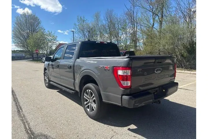 $32732 : Ford F-150 2021 4x4 XLT 4dr image 6