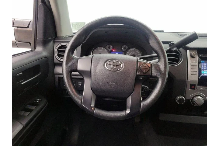 $28998 : Toyota Tundra 2017 4x4 SR 4d image 10