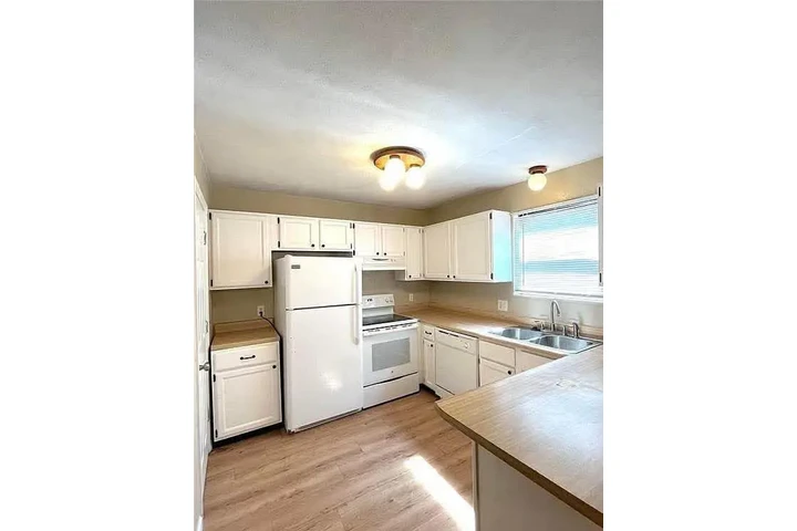 $1200 : House for rent image 5