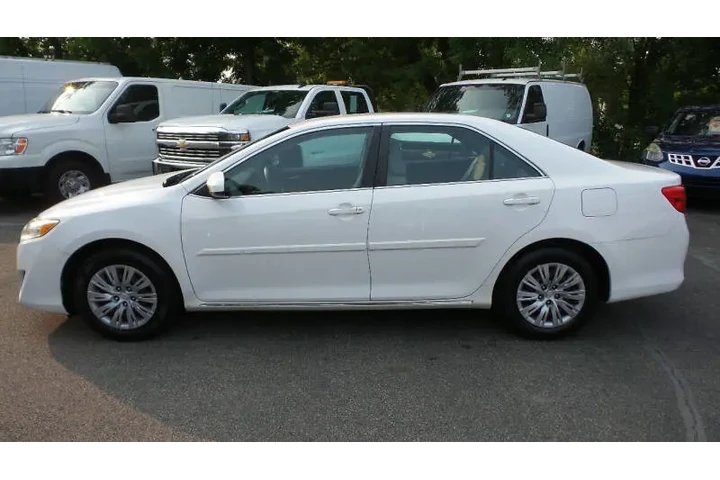 $10900 : 2012 Camry LE image 5