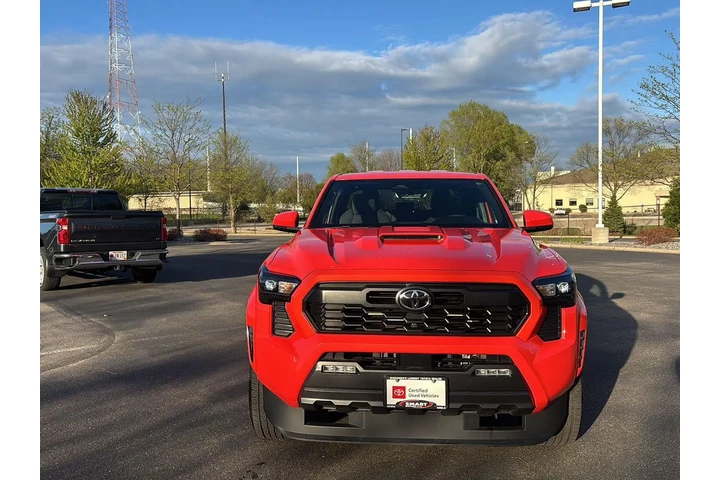 $43998 : Gold Certified 2024 Tacoma TR image 7