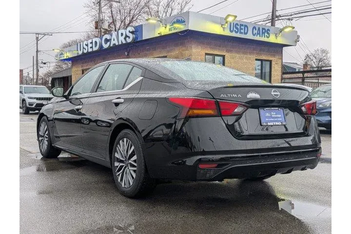 $18198 : Nissan Altima 2024 2.5 SV 4d image 5