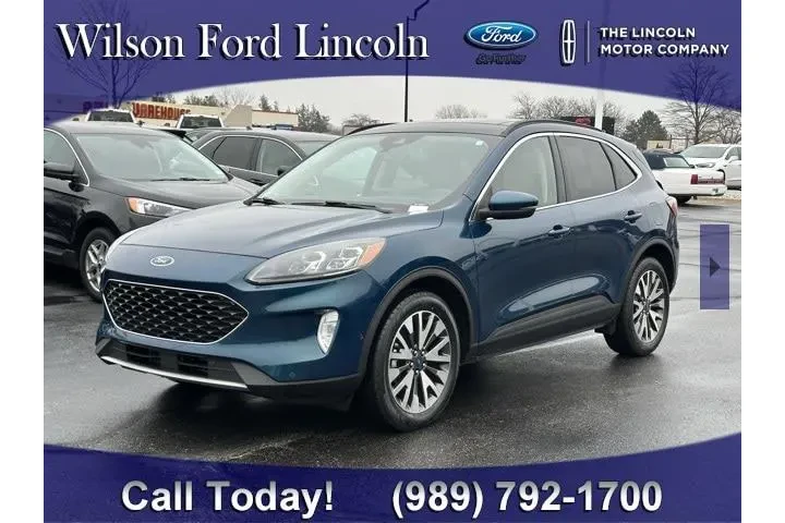 $17900 : Ford Escape 2020 AWD Titaniu image 1