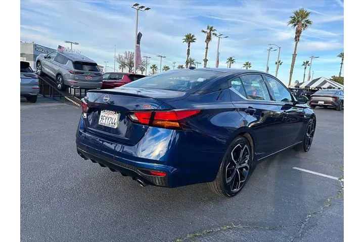 $22995 : Nissan Altima 2023 2.5 SR 4d image 3