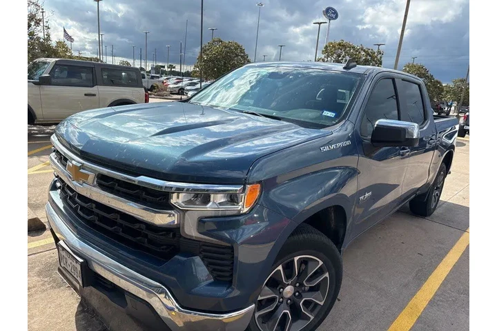 $39125 : Chevrolet Silverado 1500 202 image 1