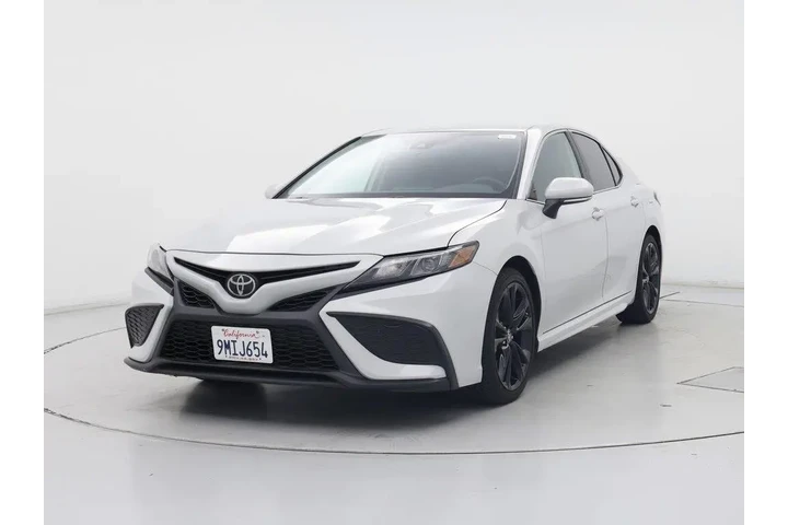 $29998 : Toyota Camry 2024 SE 4dr Sed image 4