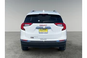 $27876 : GMC Terrain 2024 SLT 4dr SUV thumbnail