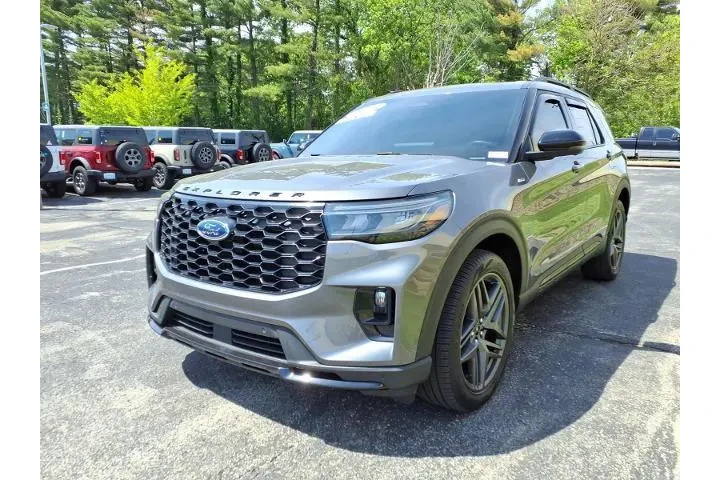 $39818 : Ford Explorer 2025 AWD ST-Li image 4