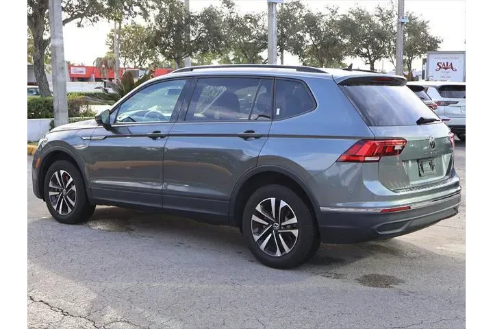$17990 : Volkswagen Tiguan 2022 S 4dr image 8