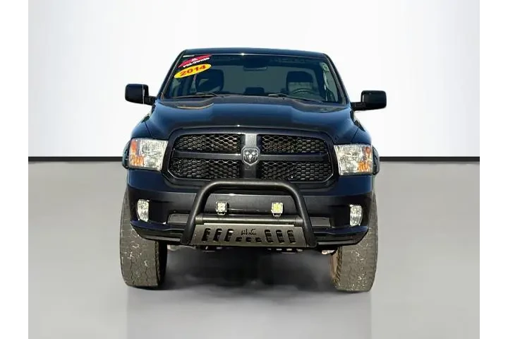 $18988 : Ram 1500 2014 4x4 Express 4d image 2