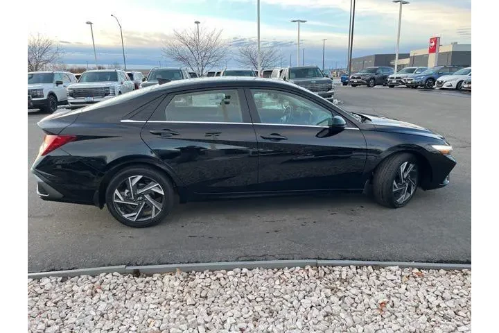 $21590 : Hyundai ELANTRA 2024 SEL 4dr image 6